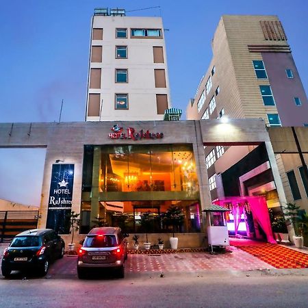 Hotel Rajshree Chandīgarh Exterior foto