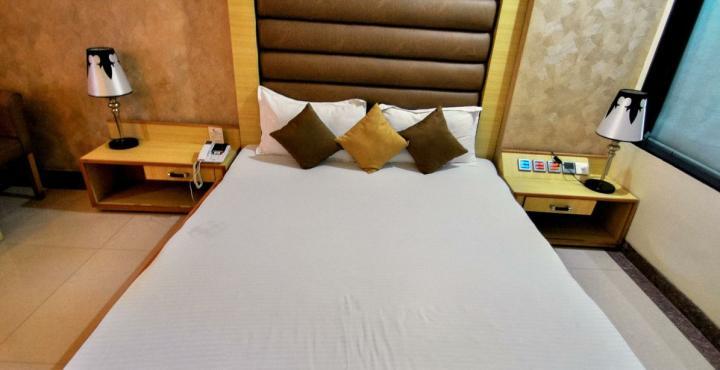 Hotel Rajshree Chandīgarh Exterior foto
