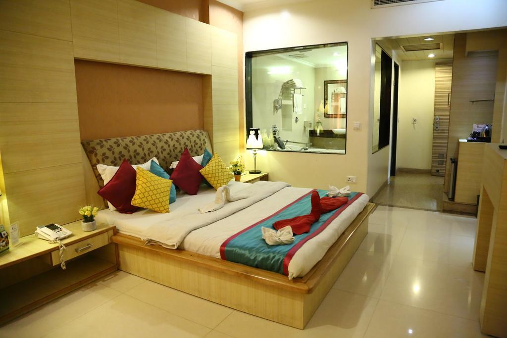Hotel Rajshree Chandīgarh Exterior foto